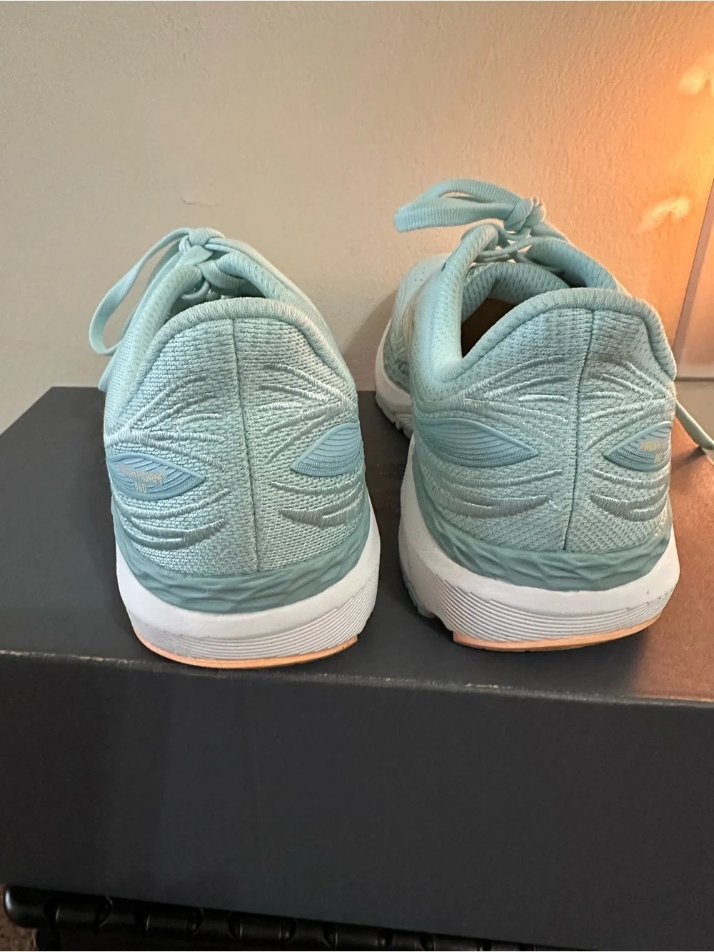 New Balance Fresh Foam, Women's Mint Green Running Sneakers, Size 9